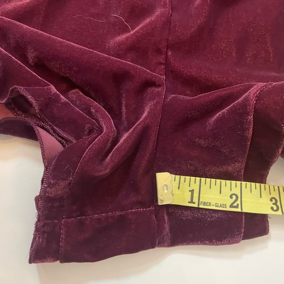 Victoria’s Secret Burgundy Velvet Velour Ruffle Hem Shorts & Cami pl’s Size M - Picture 8 of 13
